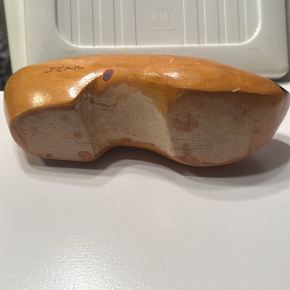 Vintage Wooden Hand-Painted Dutch Clogs (6) - Picture 7 of 12